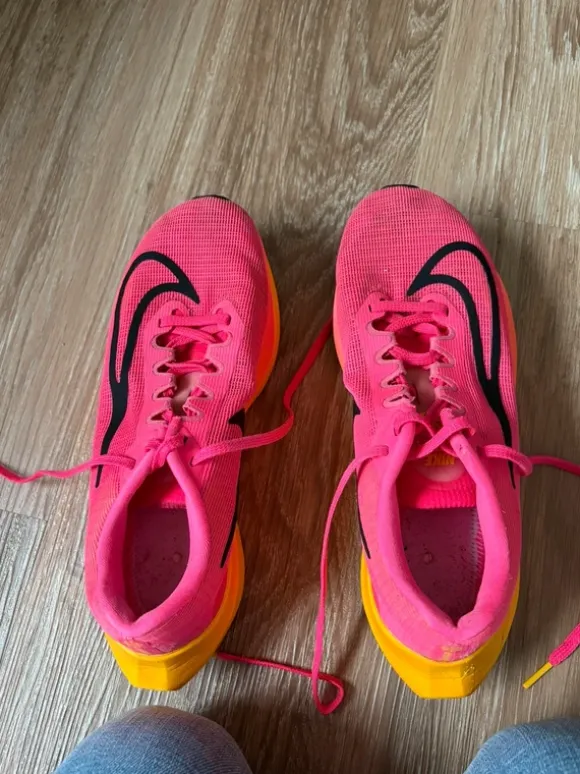 Nike Laufschuhe Gr. 41 Pink/Gelb - Ideal fürs Joggen