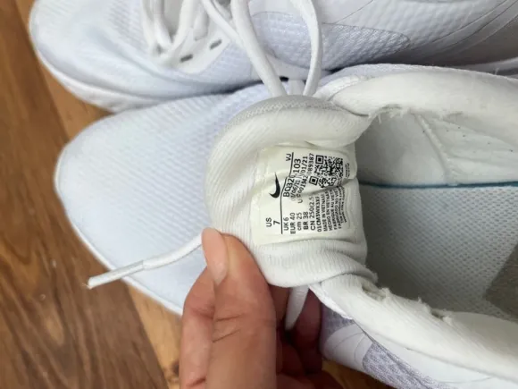 Nike Laufschuhe weiß
