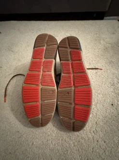 Nike Lederschuh braun