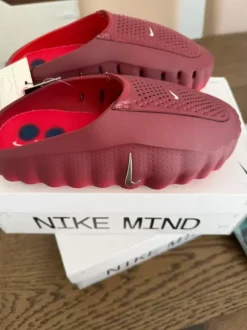 Nike mind 001 team red campus university taille 42,5