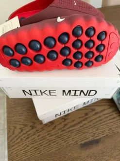 Nike mind 001 team red campus university taille 42,5