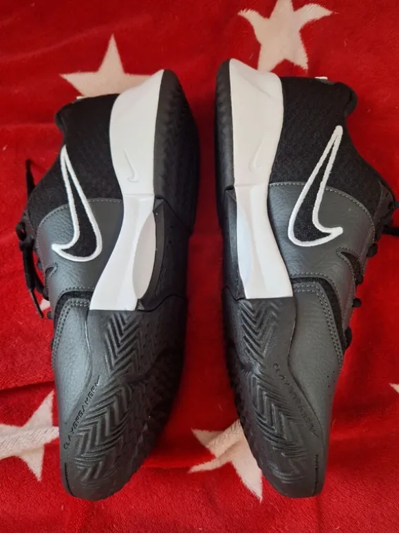 Nike outdoor Tennisschuhe neu 39