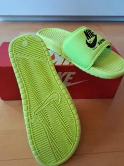 Nike Pantoletten / Badesandalen