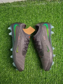 Nike Phantom 6 Low Elite LV8 FG Heat Up Schwarz F288 Gr.42