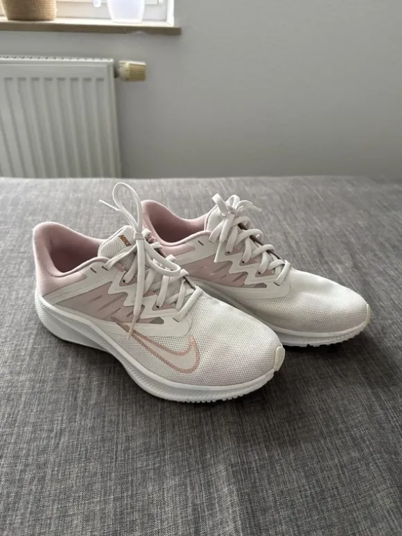 Nike Quest 3