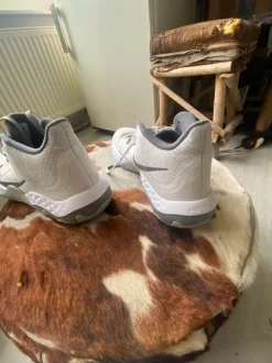 Nike renew size 9/42,5
