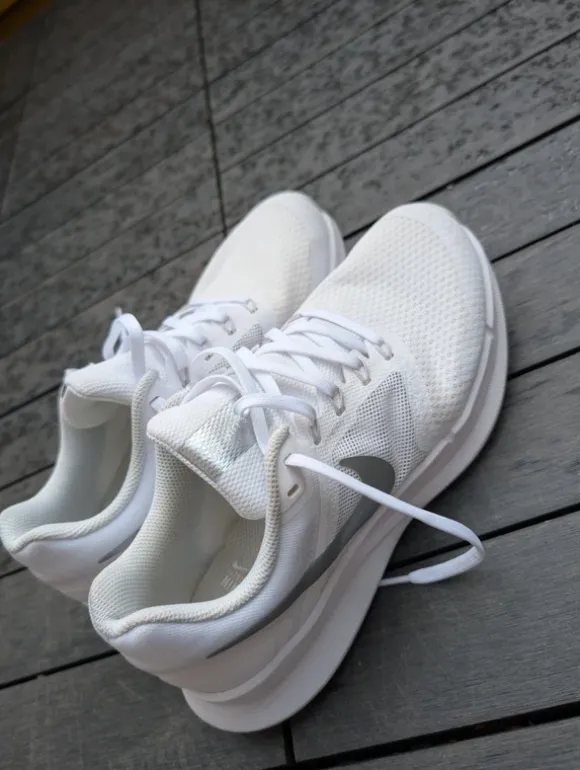 Nike Run Swift 3