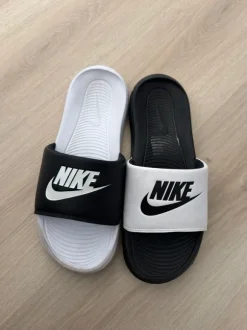 Nike Schlappen