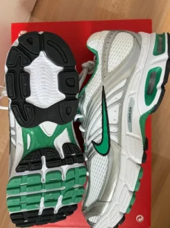 Nike Schuhe Air Max Moto 2K
