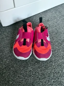 Nike Schuhe Gr 26