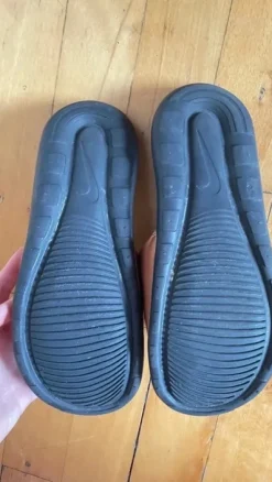 Nike schwarz braun Sandalen Sommer Strand Größe 7 / XS / 41