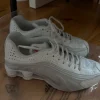 Nike shox R4
