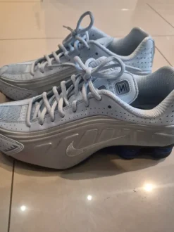 Nike Shox R4 Größe 41