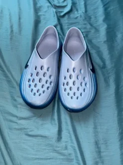Nike slides