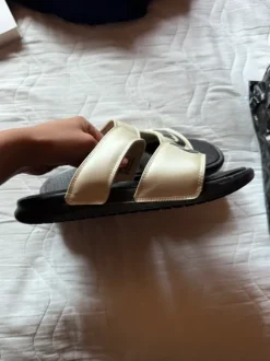 Nike slides