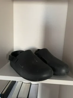 Nike Slides 42