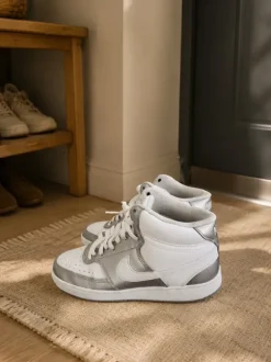 Nike Sneaker