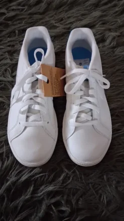 Nike Sneaker