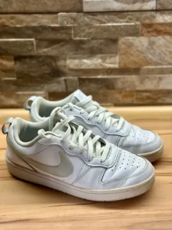 Nike Sneaker Größe 39
