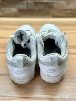 Nike Sneaker Größe 39