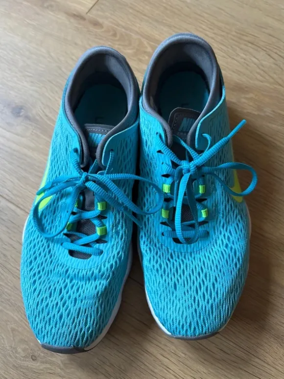 Nike Sneaker Trainingsschuhe Laufschuhe Zoom Fit