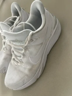 Nike Sneaker weiß