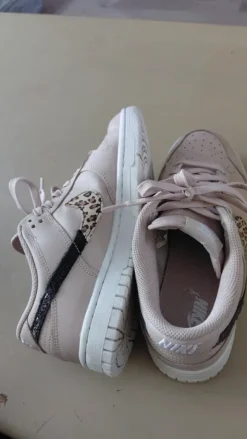 Nike sneaks print