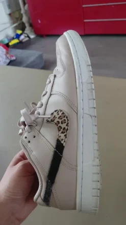 Nike sneaks print
