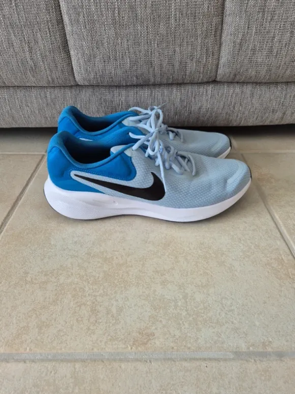 Nike Sportschuhe 46