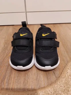 Nike Turnschuhe / Laufschuhe super leicht