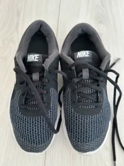 Nike Turnschuhe/ Schuhe Größe 36
