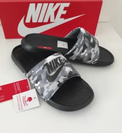 Nike Victori One Slide Print Herren Badeschuhe Gr. 40 Schwarz/Grau/Weiß – Neu mit Karton 🖤