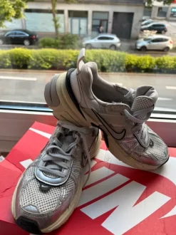 Nike V2K Run(FDO736) Pure platinium size 36