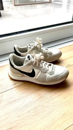Nike Womens Internationalist