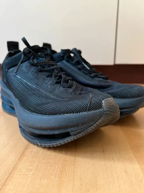 Nike Zoom Double Stacked Women's Size 39 – Black – Super Comfortable Platform Sneakers