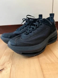 Nike Zoom Double Stacked Women's Size 39 – Black – Super Comfortable Platform Sneakers