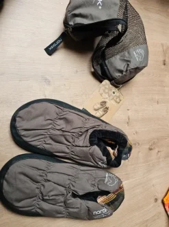 Nordisk Warme Schuhe hermod down shoes NEU in Größe M