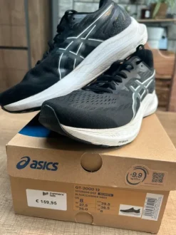 Oasics GT-2000 12 39,5