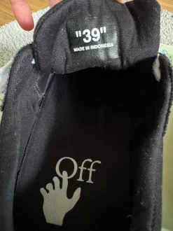 Off White 39