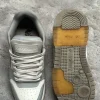 Off white sneaker