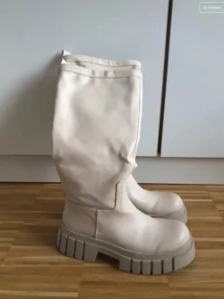 Off white Stiefel Knee High Creme Boots