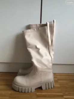 Off white Stiefel Knee High Creme Boots