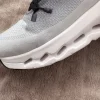 On Cloud sneakers maat 43