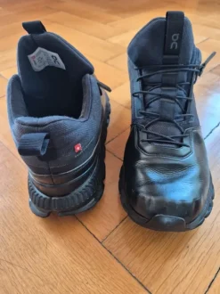 On Cloud Sneakers, waterproof 44