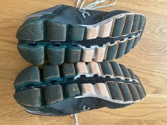 ON Laufschuh mit Currex Sohle