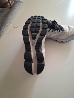 On Turnschuhe