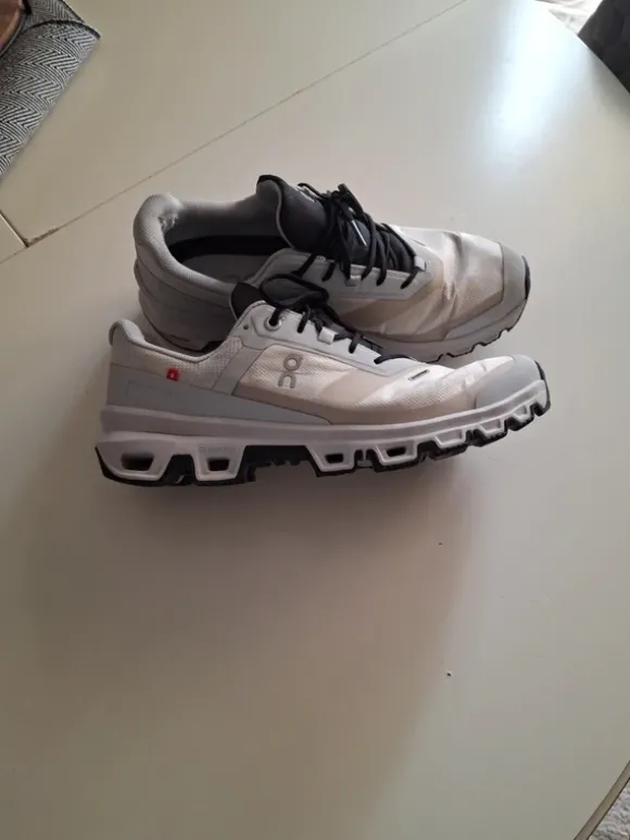 On Turnschuhe
