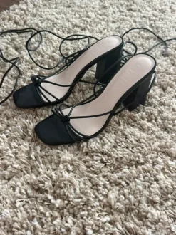 ONLY Sandalen zum schnüren