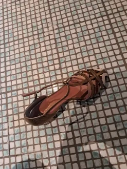 Open schoenen met goud,roze en bruine accenten