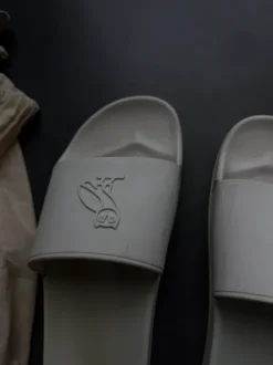 OVO (October's Very Own) / drake slippers 44